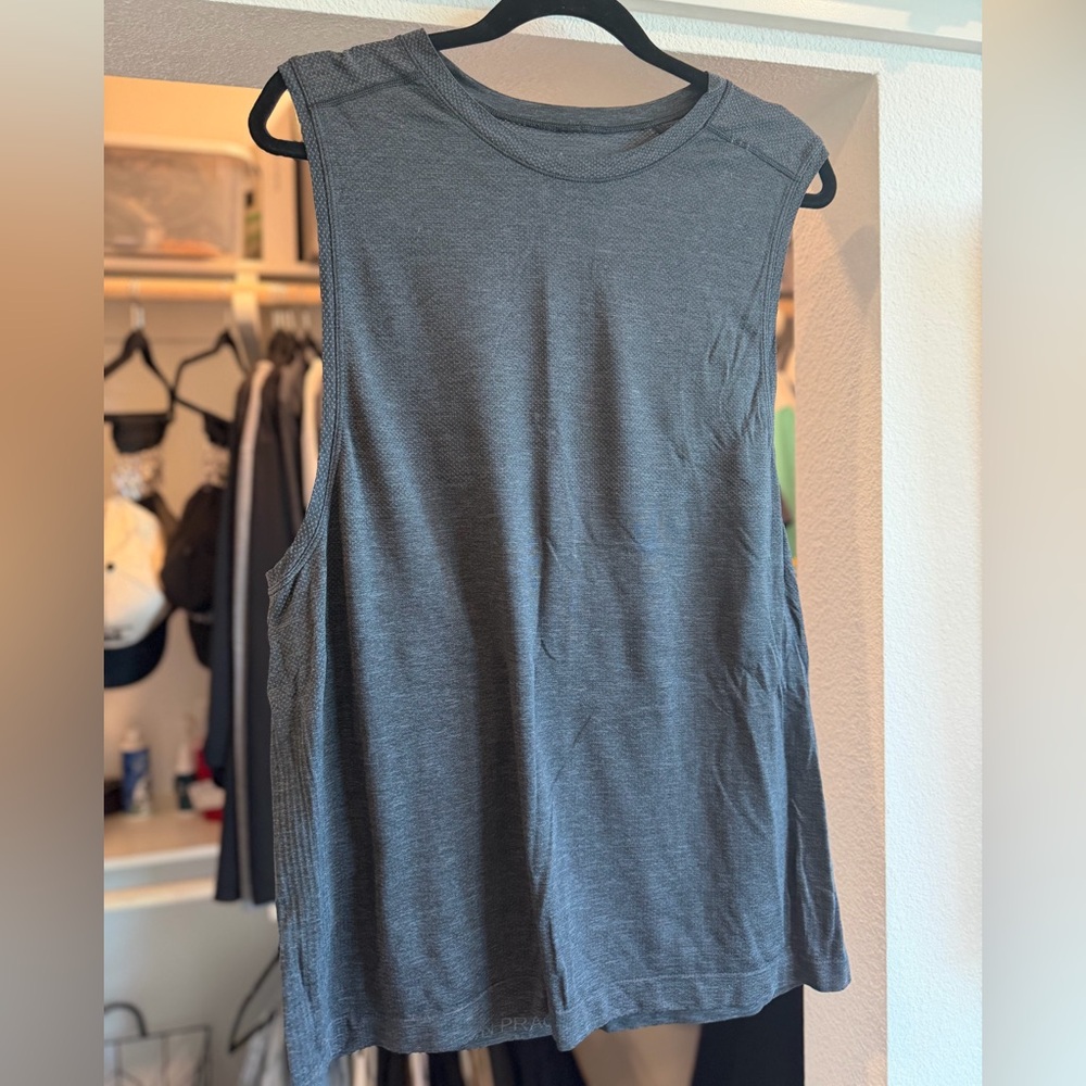 Lululemon Men’s Metal Vent Tech Sleeveless - L